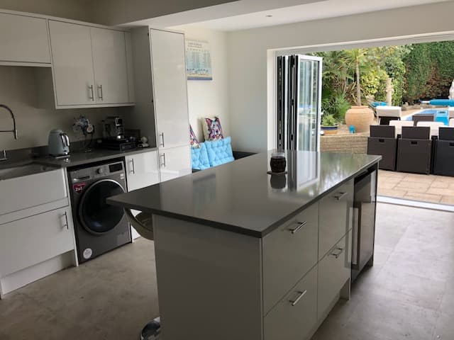 47 Beach Green gallery image 2