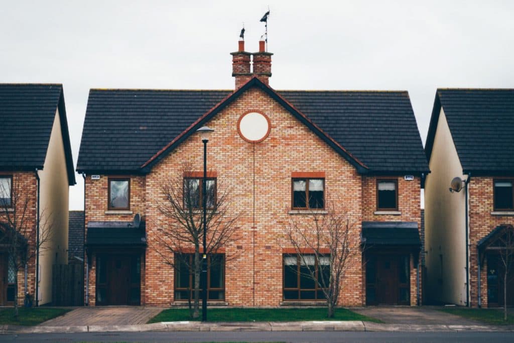 Unique style 90s house