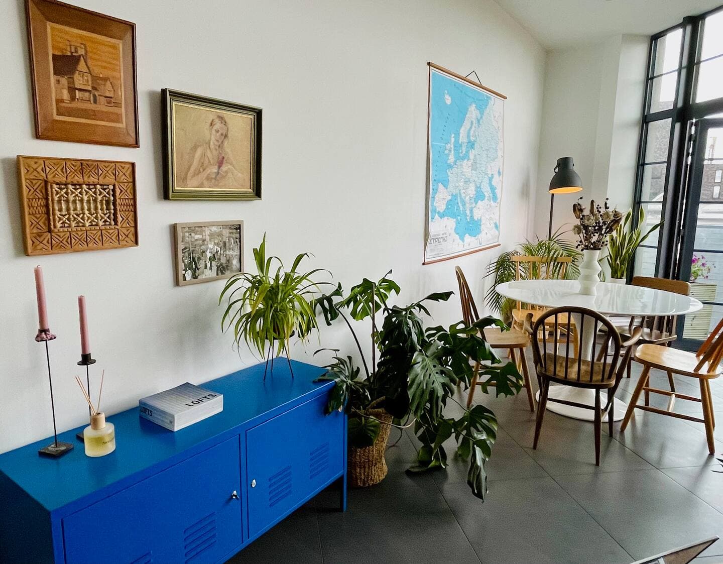 Loft style, sunny and quiet apartment with balcony gallery image 3