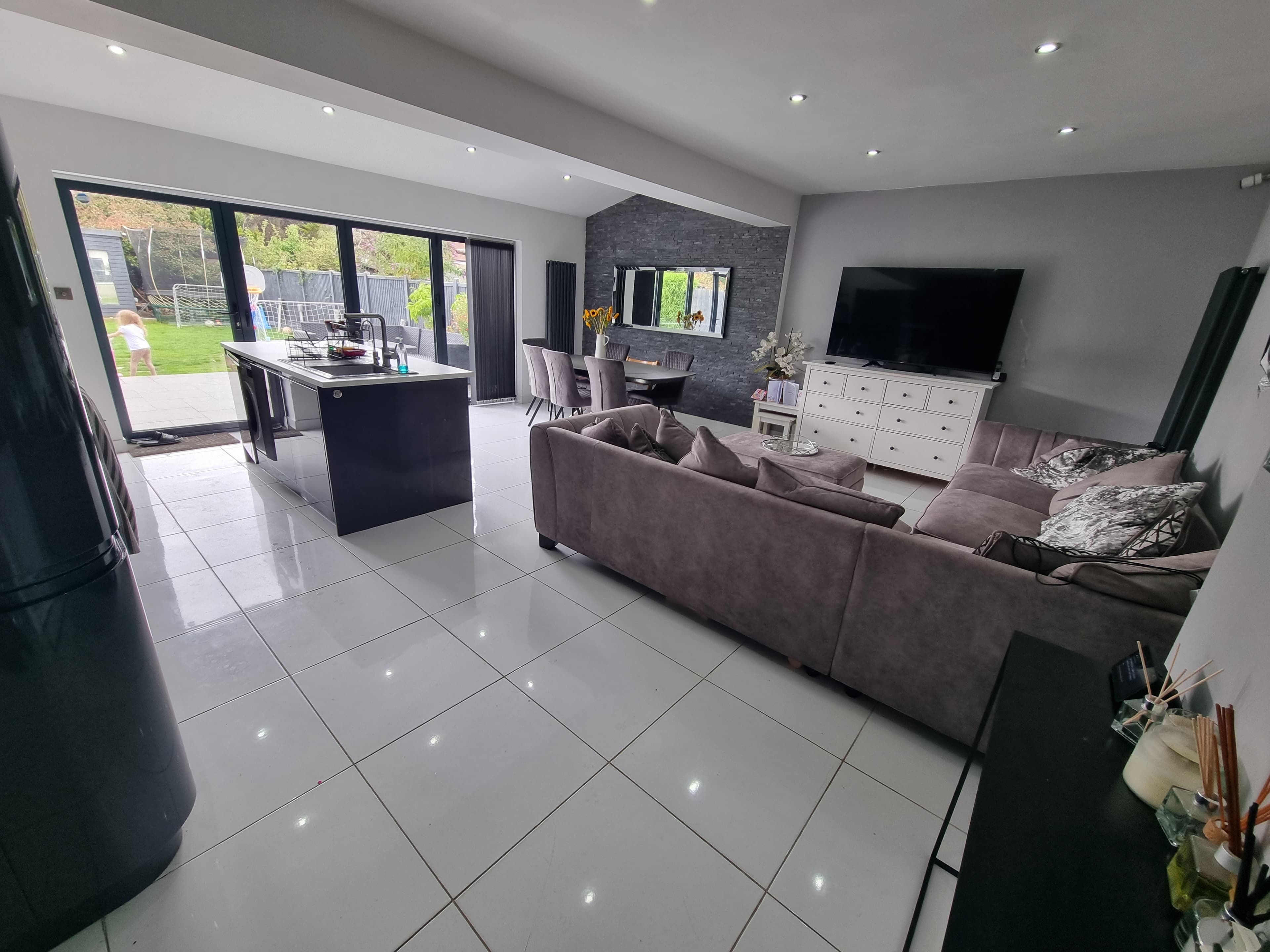 Family home in Borehamwood gallery image 3