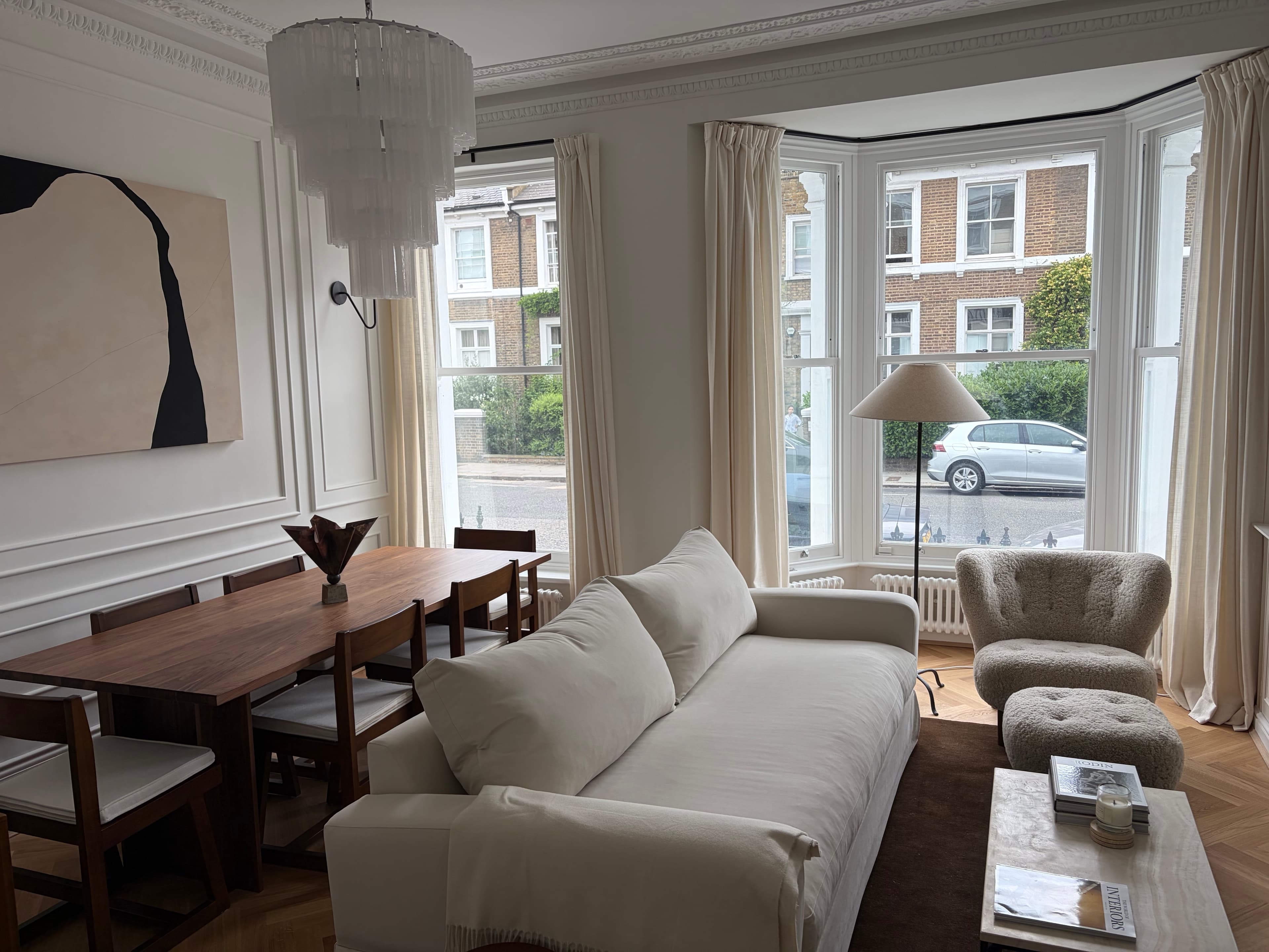 Luxury Chelsea Apartment with Calacatta Marble & South-Facing Light