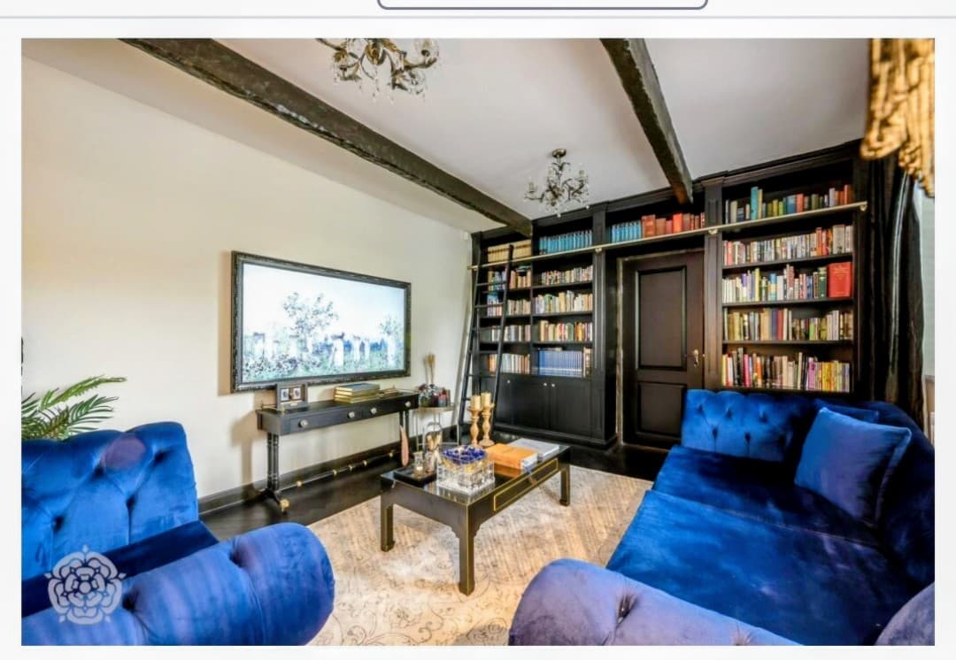 Country mansion gallery image 3