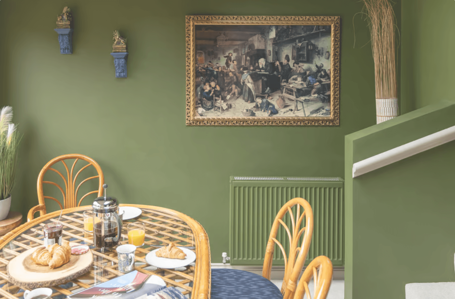 Kitsch Victorian Townhouse gallery image 3