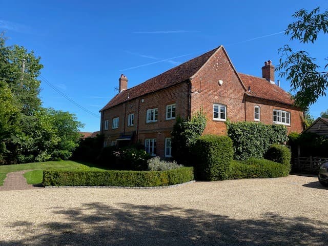 Stunning Grade 2 listed country house for film and photo shoots
